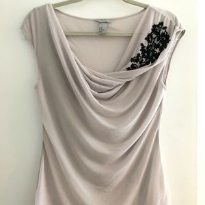 Medium H&M sleeveless top with appliqué detail